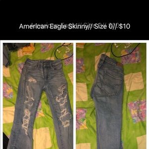 American Eagle// Celebrity Pink Skinny Jeans
